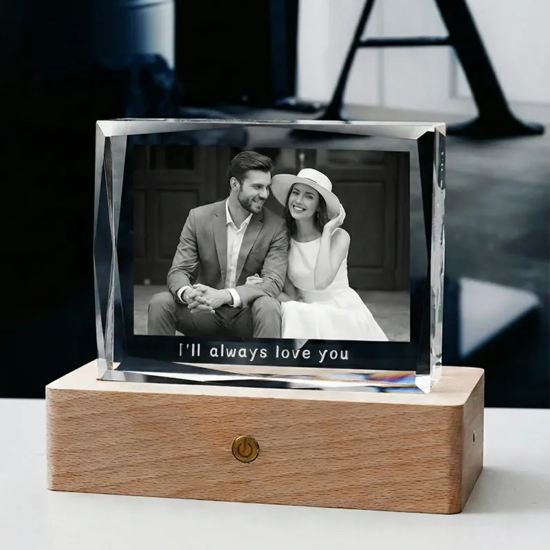 定制3D激光雕刻水晶相框，配LED木质底座 - 个性化纪念礼物