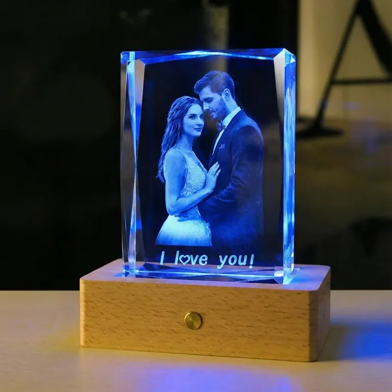 定制3D激光雕刻水晶相框，配LED木质底座 - 个性化纪念礼物