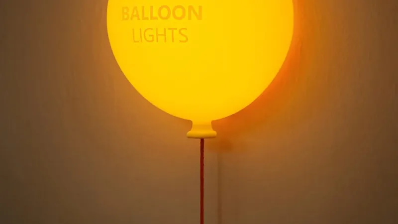 Gift Guide: Why a Balloon Night Light Makes a Sweet Room Decor Gift