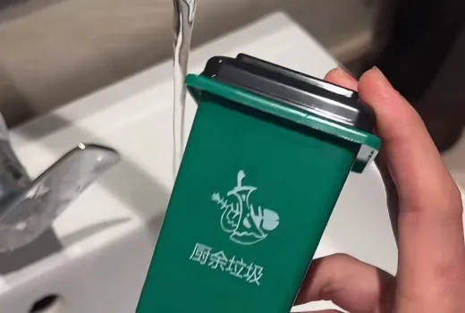 Хватит дарить свечи! Эта мусорка — лучший подарок-розыгрыш года