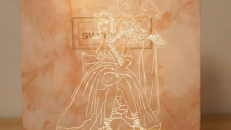 Don't let photos just sit on your phone: turn your sweetest moments into the warmest light of the night.