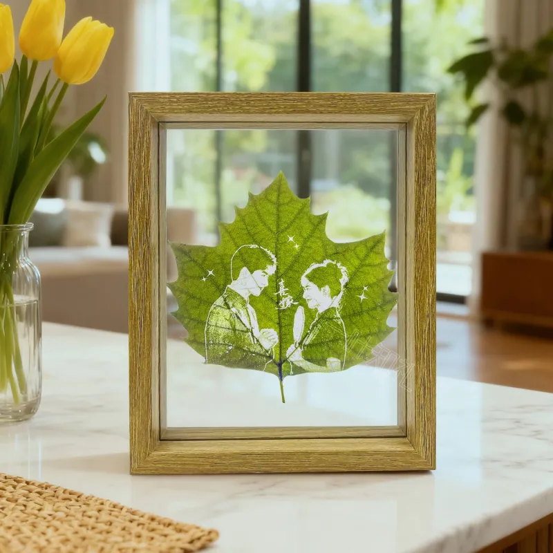 定制树叶雕刻艺术品 | 个性化照片雕刻于天然悬铃木叶片上 | 带框纪念礼品
