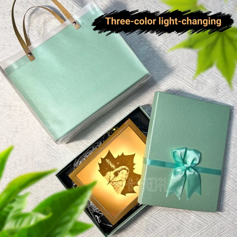 定制树叶雕刻艺术品 | 个性化照片雕刻于天然悬铃木叶片上 | 带框纪念礼品