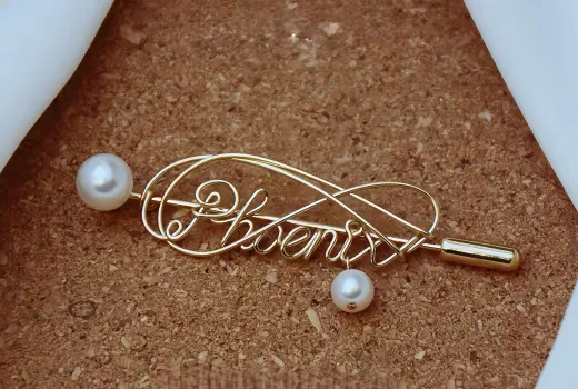 5 причин, почему персонализированная жемчужная брошь — идеальный подарок для неё.