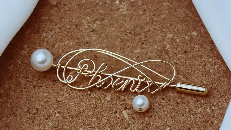 5 Gründe, warum eine personalisierte Perlenbrosche das ultimative Geschenk für sie ist
