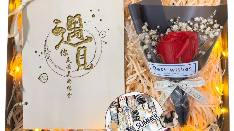 Sie haben Schwierigkeiten mit der Planung Ihres 5. Hochzeitstags? Warum eine individuell gestaltete Holzkarte das perfekte ?Holzgeschenk“ ist.