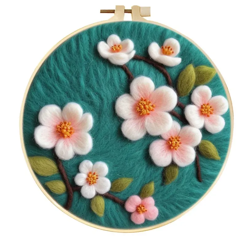 手工羊毛毡蓝绿色天空樱花盛开墙挂装饰
